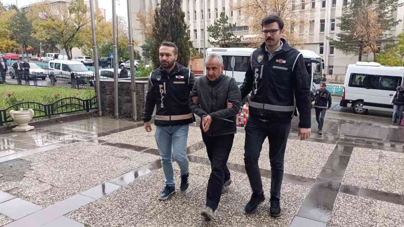 FETÖ yapılanmasına Gazi Turgut Aslan Operasyonu: 13 gözaltı
