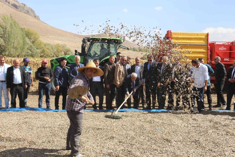 Vali Memiş: “Tarım Bakanımızı ikna ettik, sözleşmeli besicilik projesine geçiyoruz”
