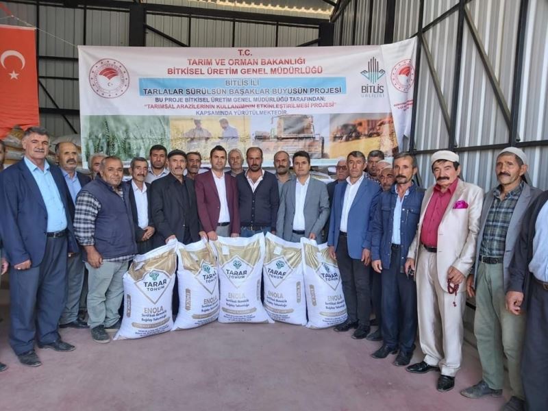 Bitlisli çiftçilere sertifikalı buğday tohumu
