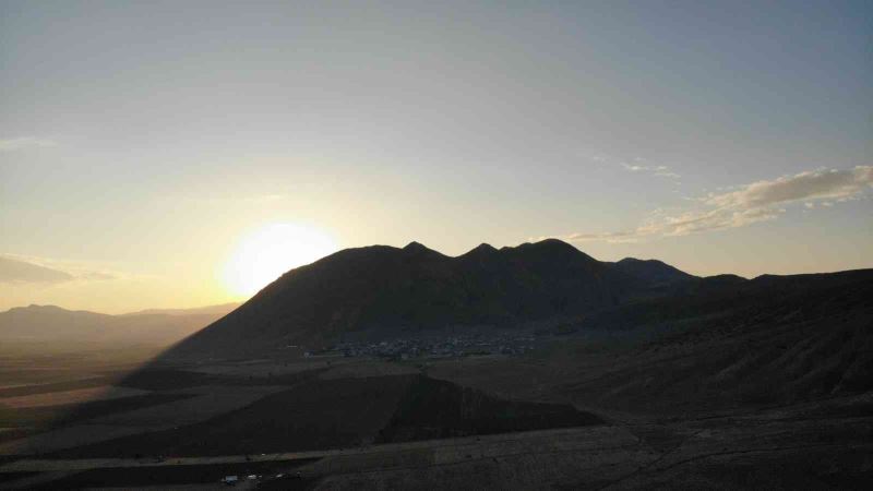 Kirkor Dağı’nda eşsiz gün batımı
