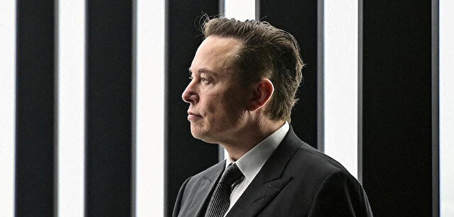 Elon Musk mavi tik hizmetini bir kez daha erteledi