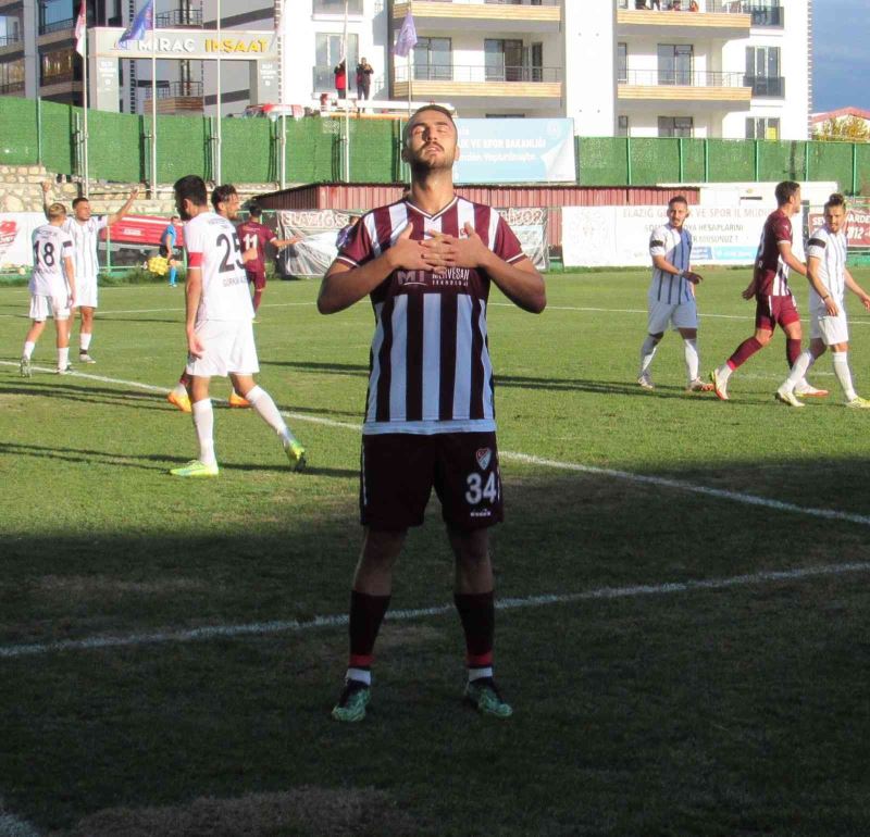 Ömer Faruk yeniden zirvede
