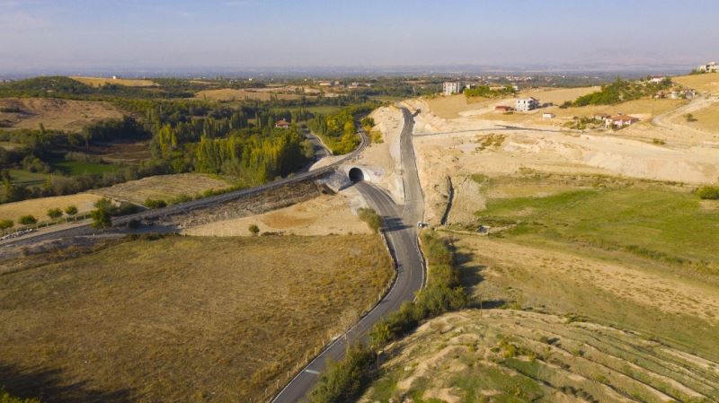 Hatunsuyu’nda hemzemin geçidi yol çalışmaları tamamlandı
