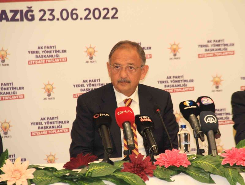 AK Parti Genel Başkan Yardımcısı Mehmet Özhaseki, “O 6’lı masanın altında üstünde tartışması olan terör partisi var. Oraya da kontenjan veriyorlar niye çünkü yarın öbür gün oy alacaklar”
