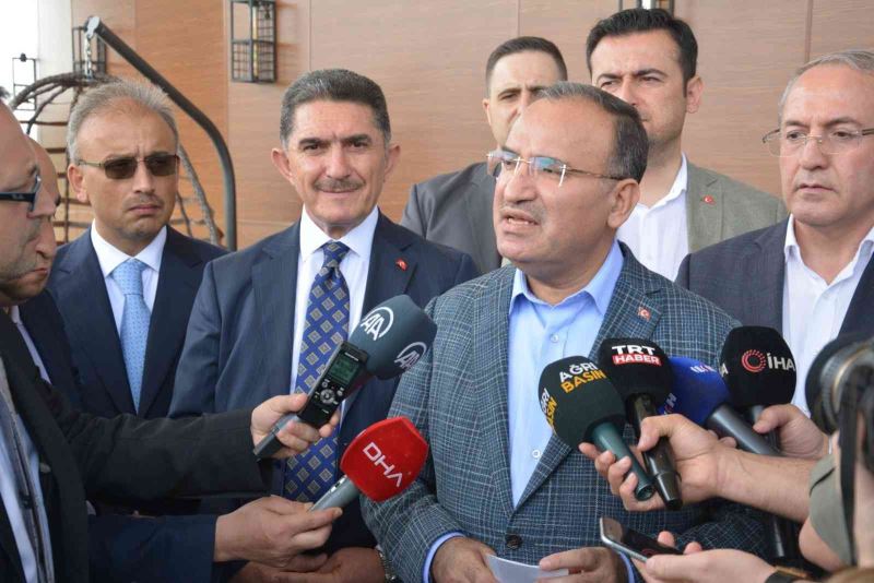 Ağrı’da konuşan Bakan Bozdağ:
