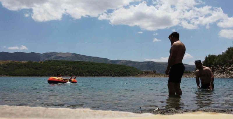 Nemrut Krater Gölü, Ege ve Akdeniz sahillerini aratmıyor
