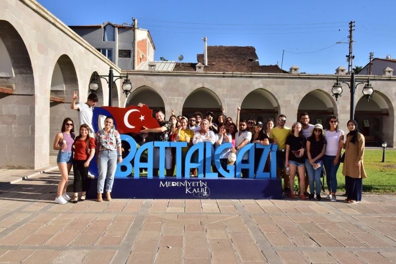 Yabancı öğrenciler Battalgazi’ye hayran kaldı
