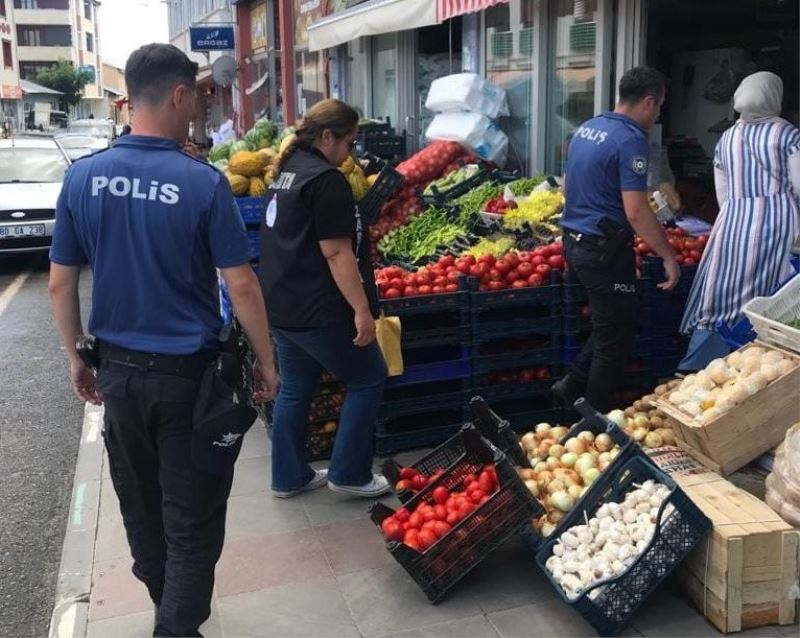 Refahiye’de zabıta ve polisten işyerlerine denetim
