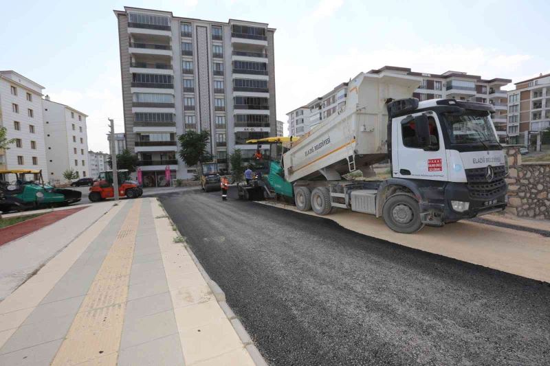 Başkan Şerifoğulları, “41 mahallenin tamamında yoğun bir çalışma içerisindeyiz”
