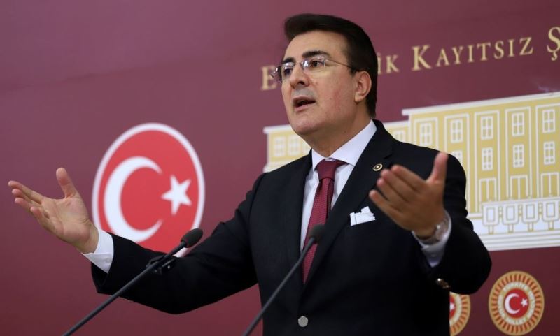 Aydemir: ‘Yaşasın Türkiye. Yaşasın Azerbaycan’
