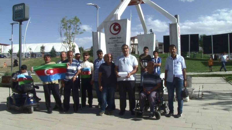 Erzurum’da Kent Konseyi Engelliler Meclisi Azerbaycan anıtı önünde nöbette
