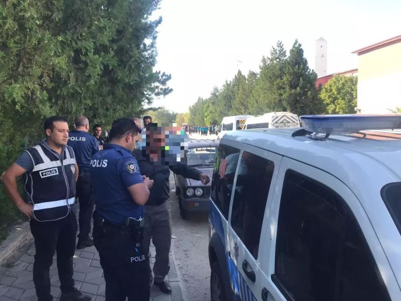 Erzincan’da polis ekipleri tarafından okul çevrelerinde denetimler sürüyor
