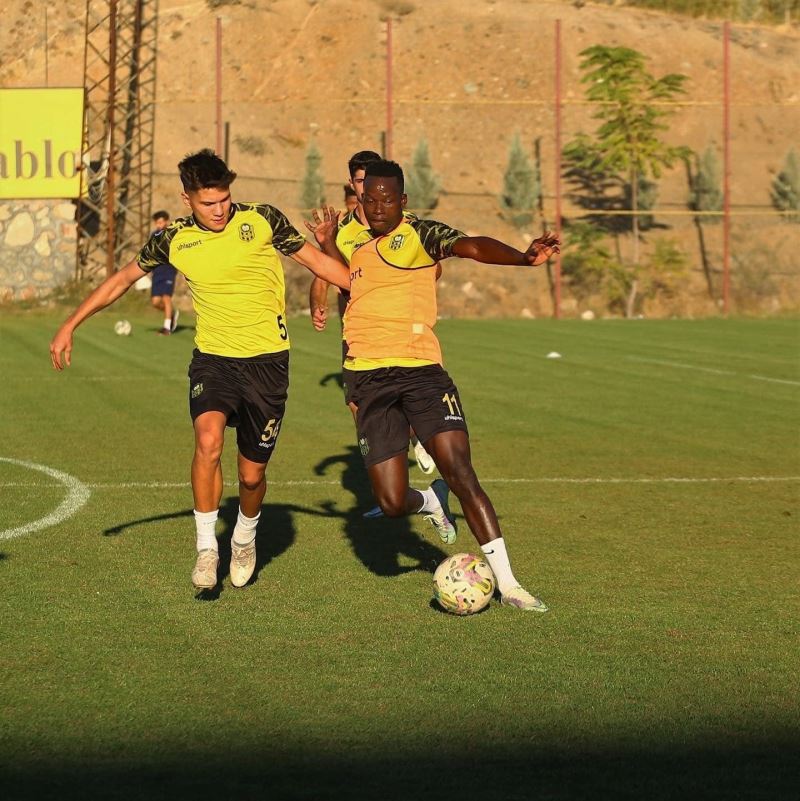 Yeni Malatyaspor, Sakaryaspor maçı hazırlıklarını sürdürdü
