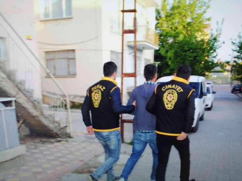 Aranması bulunan 3 zanlı polis operasyonuyla yakalandı
