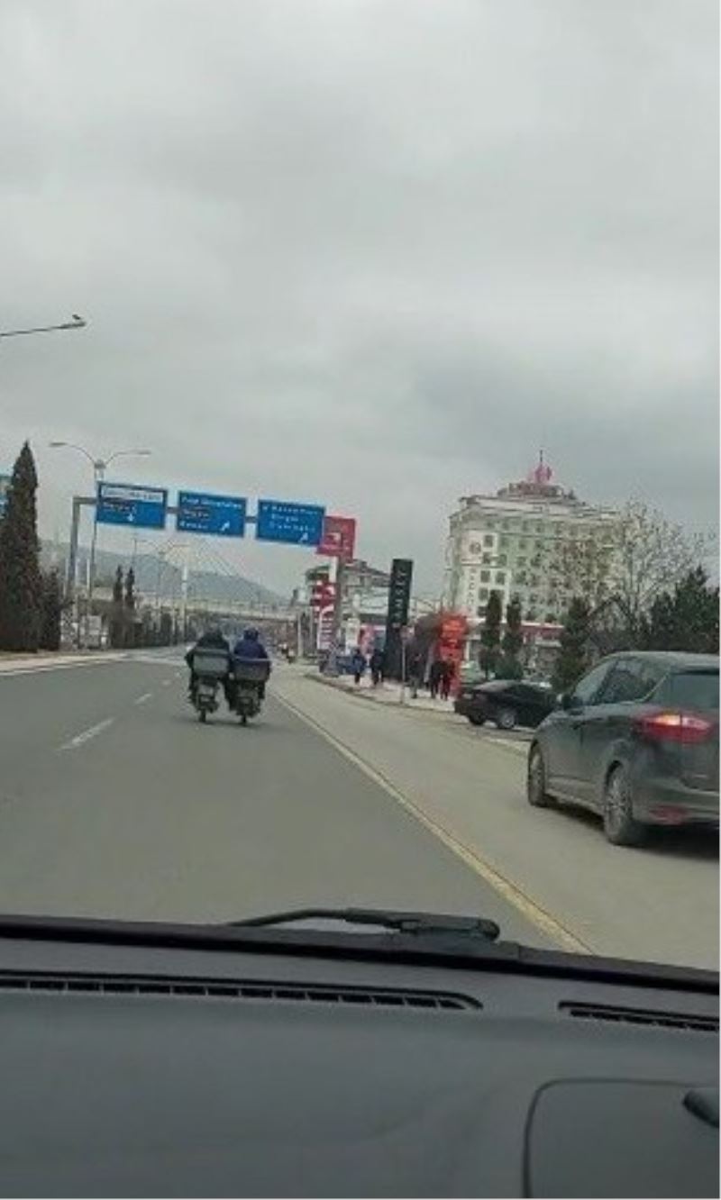 Elazığ’da kuryelerin tehlikeli yolculuğu
