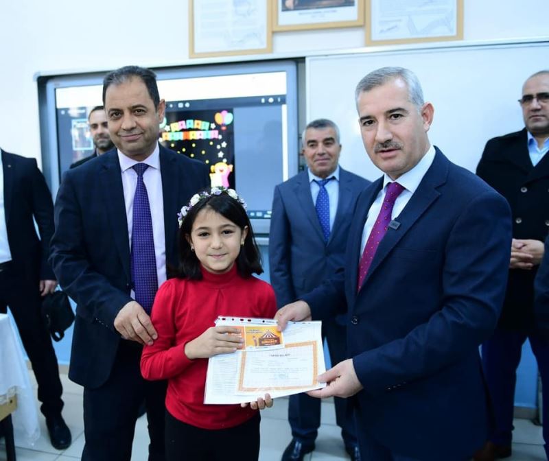 Başkan Çınar, öğrencilerin karne sevincine ortak oldu
