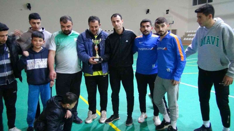 Doğanşehir’de voleybol turnuvasında kupalar sahiplerini buldu
