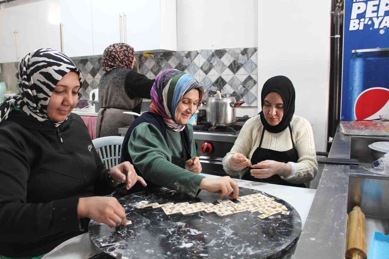 Iğdır’da yaz ayında üretilen ürünler kış ayında satılıyor
