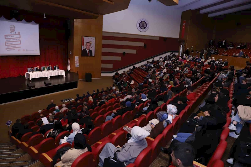 100. yılında Türkiye Cumhuriyeti 1923-2023 Uluslararası Sempozyumu Atatürk Üniversitesi’nde başladı
