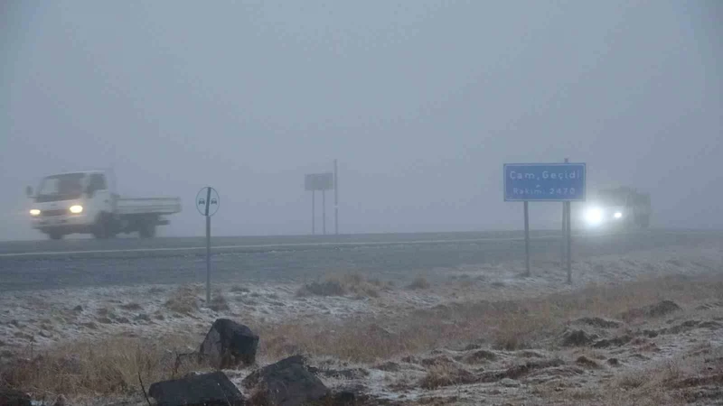 Ardahan’ın yüksek kesimlerinde kar yağış, tipi ve sis etkili oldu
