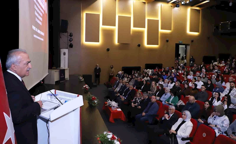 Atatürk Üniversitesi VII. Ulusal Eczacılık Öğrenci Kongresi Başladı
