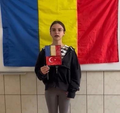 Avrupa’daki yabancı öğrencilerden duygulandıran ‘Cumhuriyet Marşı’
