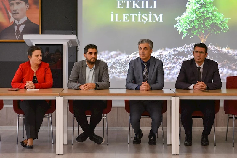 Hastane personeline “Etkili iletişim” eğitimi
