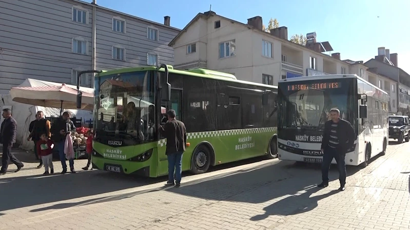 Halk otobüsleri öğrencilere ücretsiz oldu
