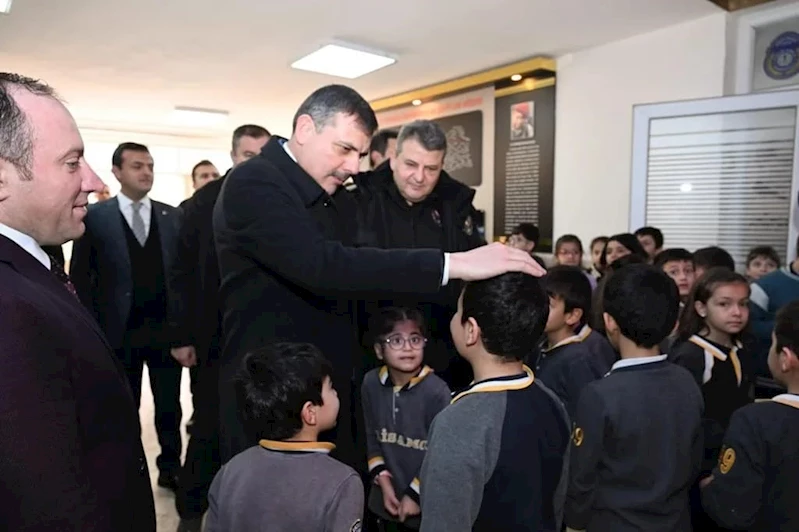 Vali Çiftçi’den Polis Amca’ya ziyaret
