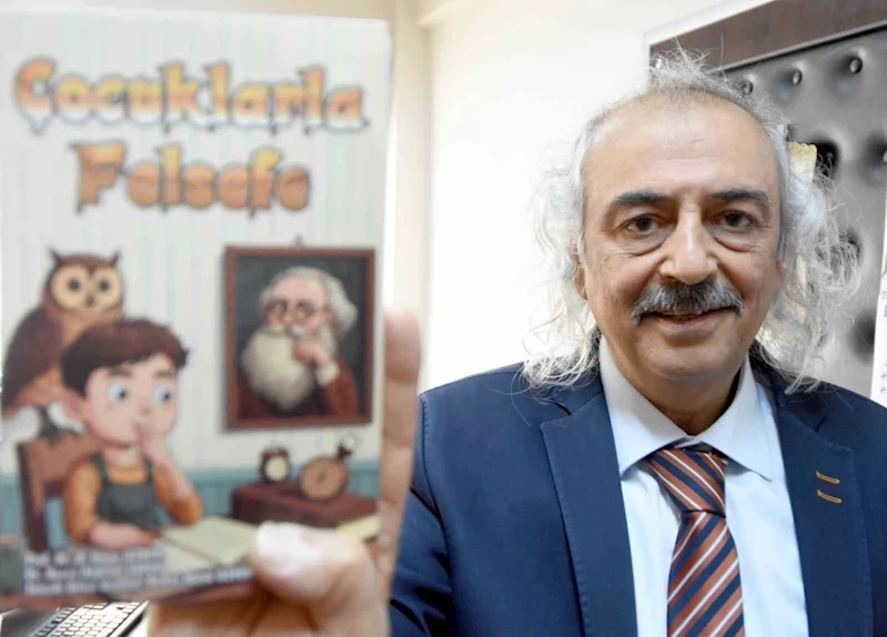 Prof. Dr. Özden’den, ’Çocuklarla Felsefe’ kitabı
