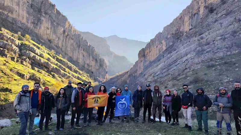 Yüksekovalı dağcılardan Aktütün kanyonlarına gezi
