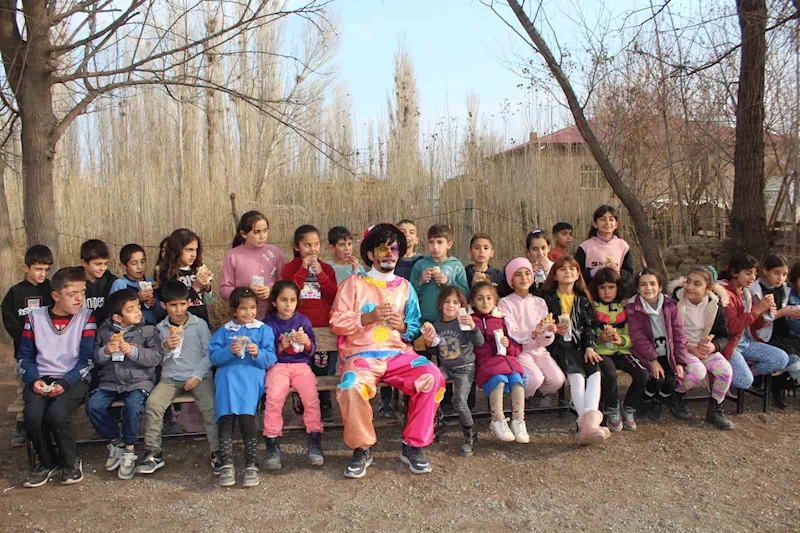 Iğdır’da köy okulu öğrencileri gönüllerince eğlendi
