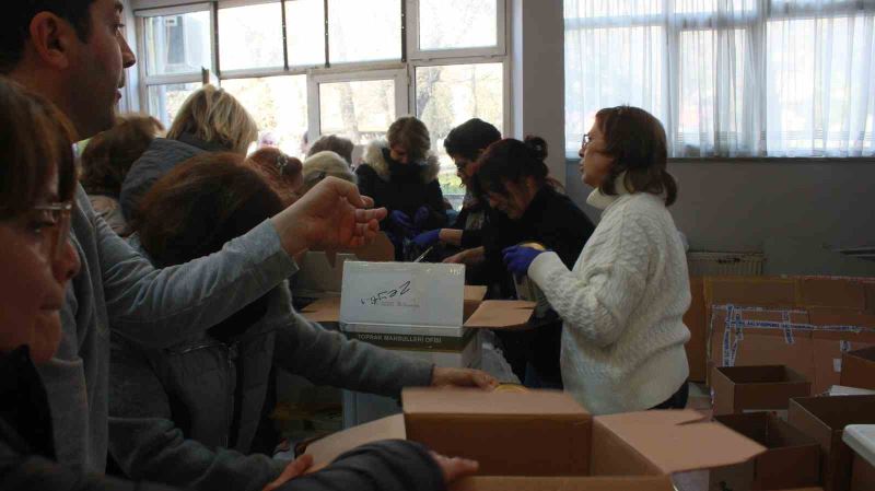 Kırklarelili kadınlardan deprem bölgelerine ekmek desteği
