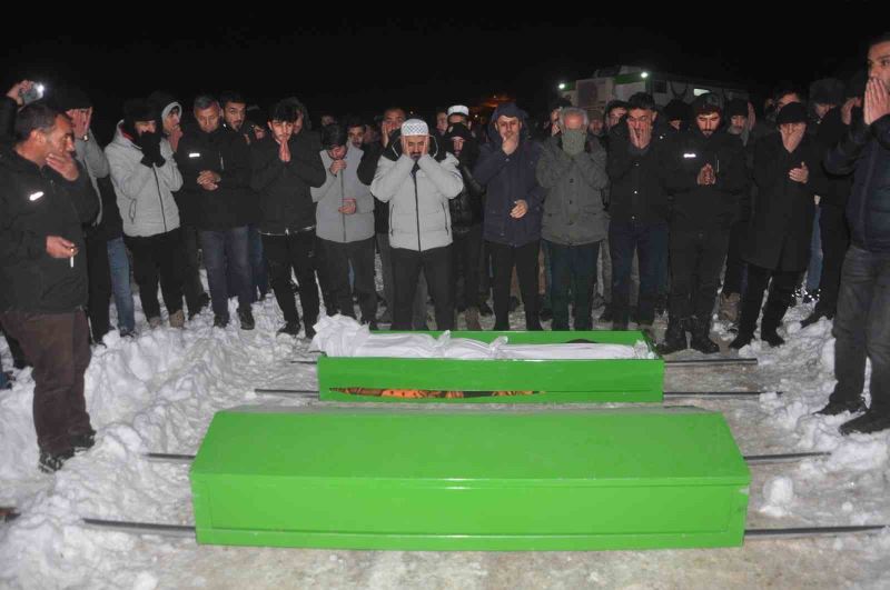 Baba oğul araba almak hayaliyle Hatay’a gitti, memleketlerine cenazeleri döndü
