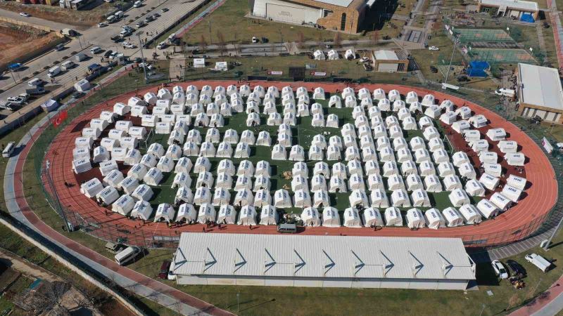 Gaziantep’te 80 bin vatandaşın geçici barınması için 11 noktada 17 bin 27 çadır kuruldu
