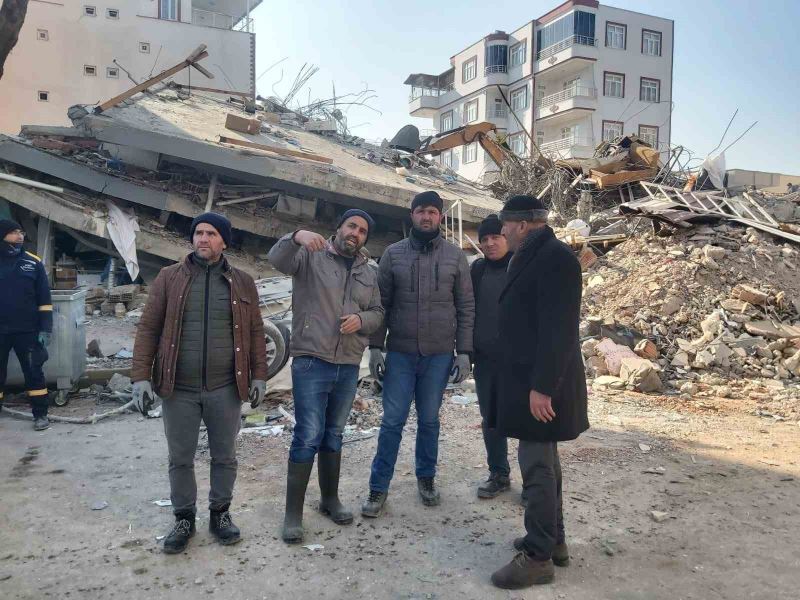 Başkan Ertürk, Adıyaman’da deprem bölgesinde

