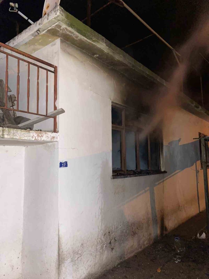 Marmaris’te ev yangınında bir kişi öldü
