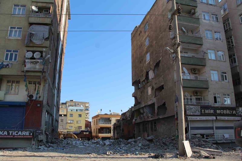 Diyarbakır’da Dündar Apartmanı’nın enkazında çalışmalar tamamlandı

