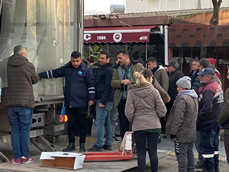 A101, deprem bölgesindeki köylere erzak yardımlarını ulaştırmaya başladı
