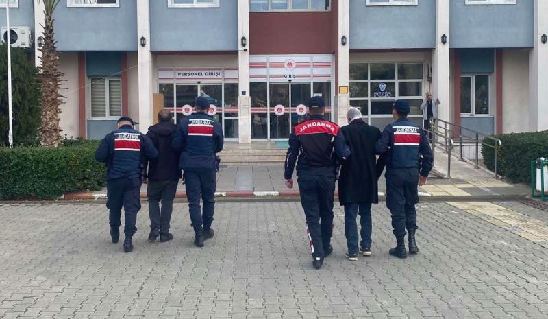 Aydın’da aranan şahıslar jandarmaya takıldı
