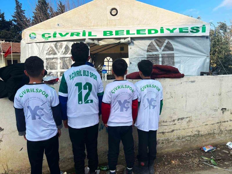 Yeşil Çivril Belediye Spor, depremzedelerle bir araya geldi
