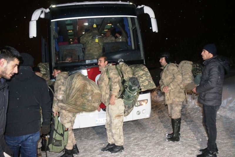 Bitlis’ten deprem bölgelerine 540 güvenlik gücü sevk edildi
