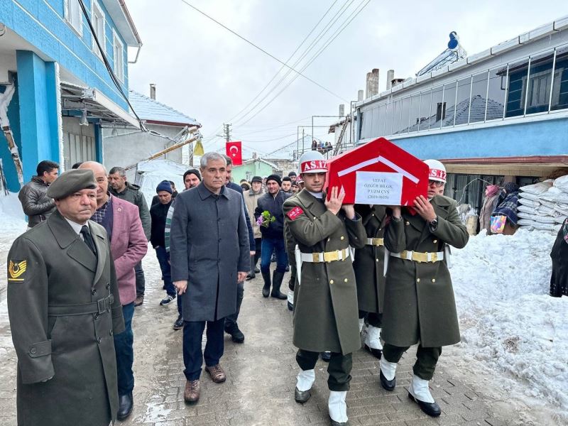 Depremde hayatını kaybeden Uzman Çavuş Bilgiç toprağa verildi
