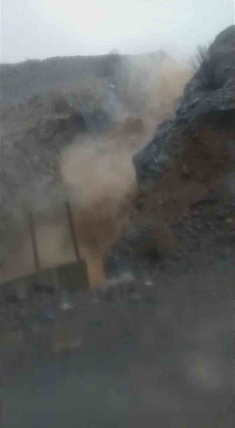 Elazığ’da aşırı yağış sonrası şelale coştu
