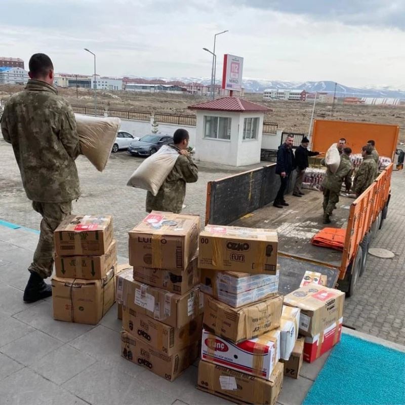 Kars’tan deprem bölgesine yardım ve destekler sürüyor
