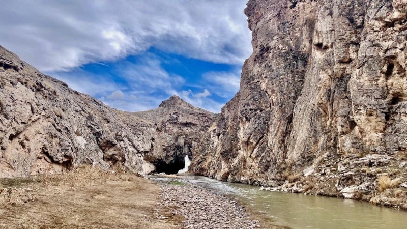 Ağrı’da doğal Kudret Köprüsü manzarasıyla hayran bırakıyor
