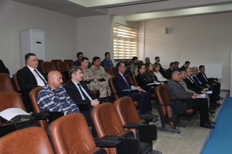 Tunceli’de kadına yönelik şiddetle mücadele toplantısı
