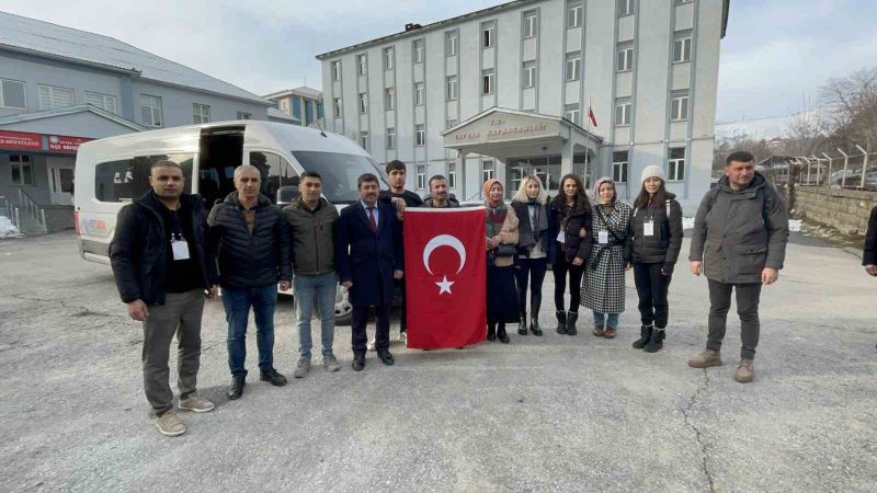 Bitlis’te toplanılan 15 bin oyuncak deprem bölgesindeki minikler için yola çıktı
