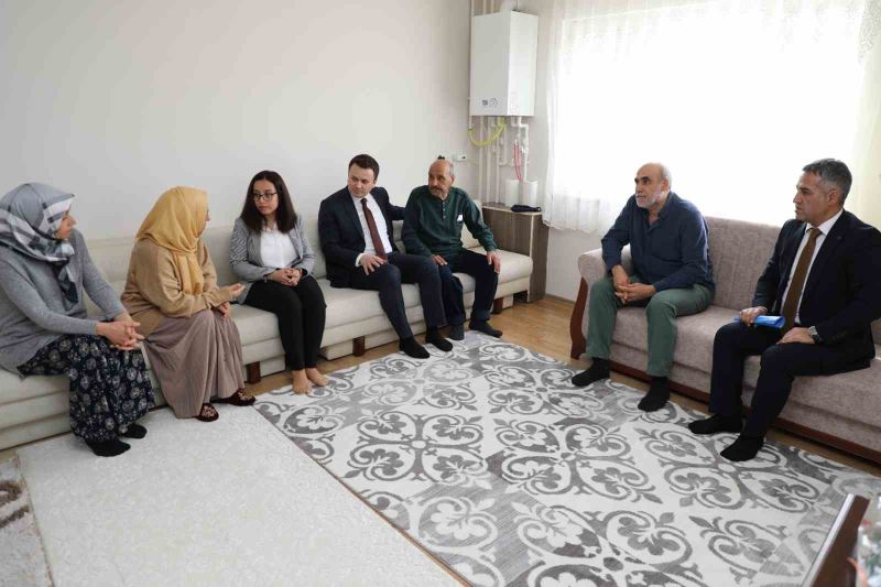 Erzincan’a gelen afetzede aileler ziyaret edildi
