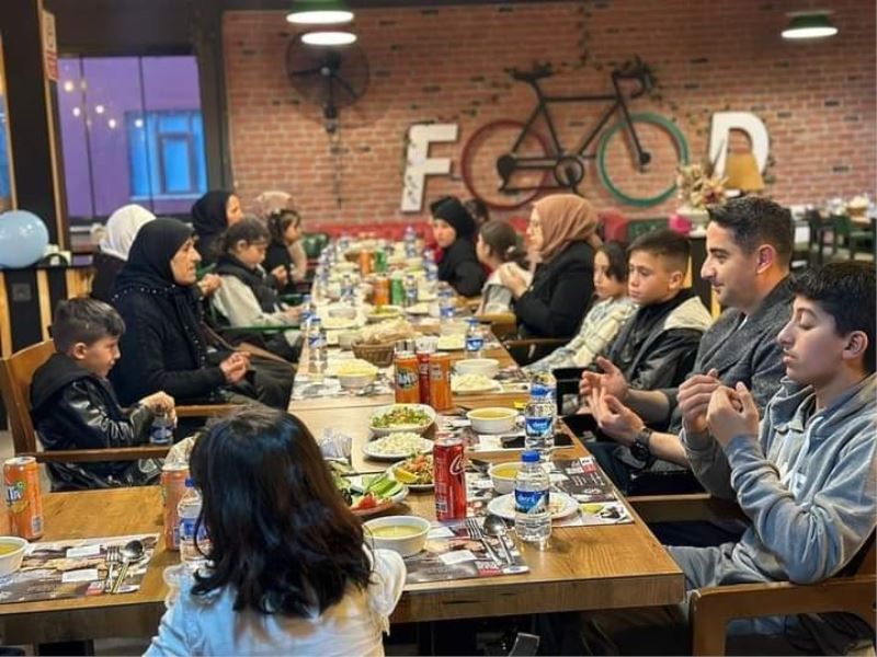 Kaymakam Kurt yetimlerle iftarda buluştu
